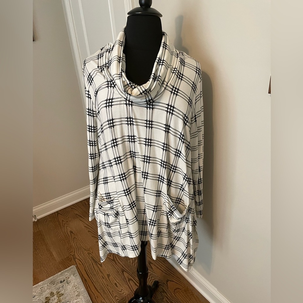 Cream and Black Tunic- 2X